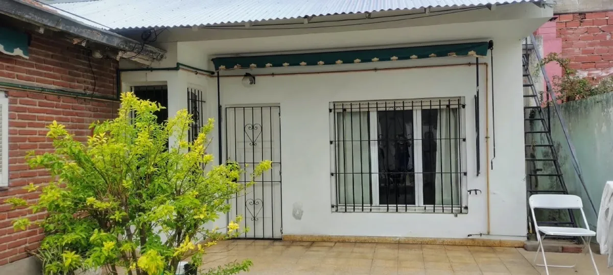 Casa 3 ambientes en Francia al 1000