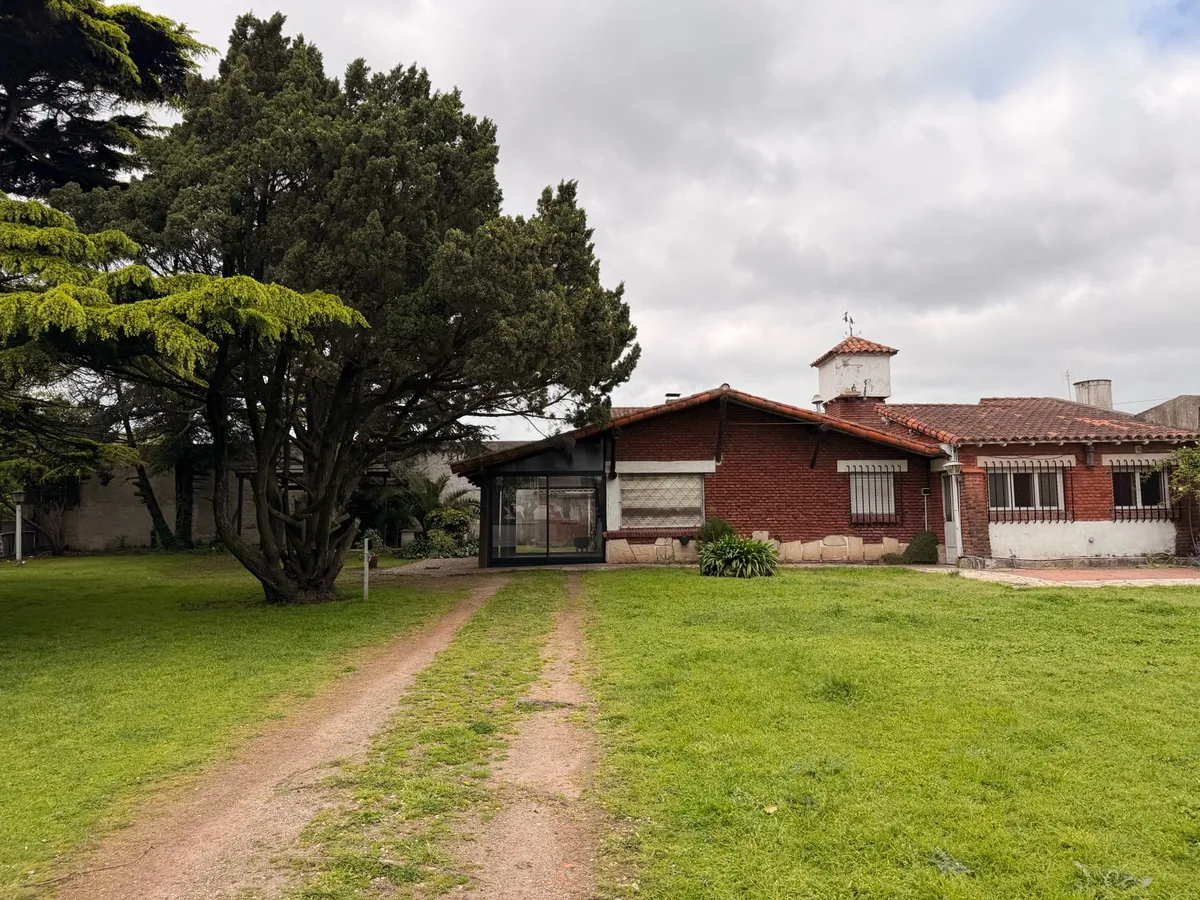Casa 4 ambientes en 1 de mayo al 4000
