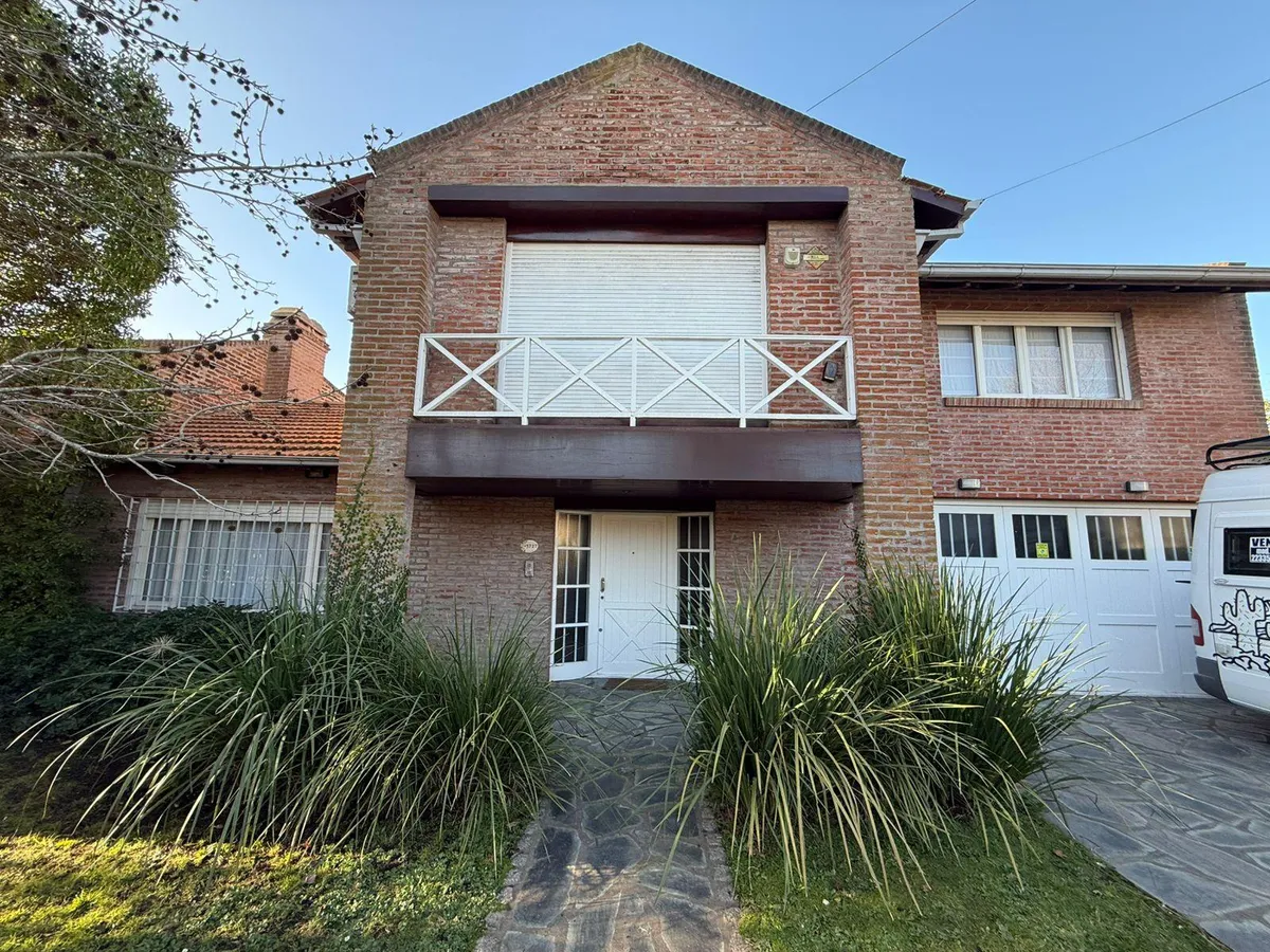 Casa en venta barrio Estrada