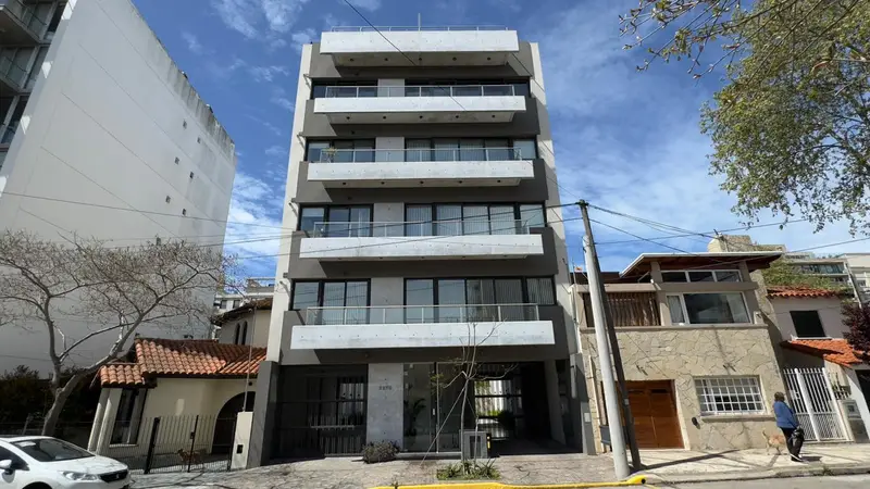 Departamento 4 ambientes en LAS HERAS al 3200
