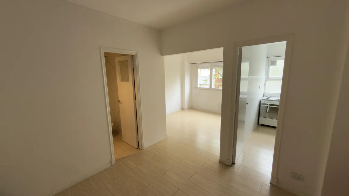 Departamento 1 ambiente en Brown al 2000