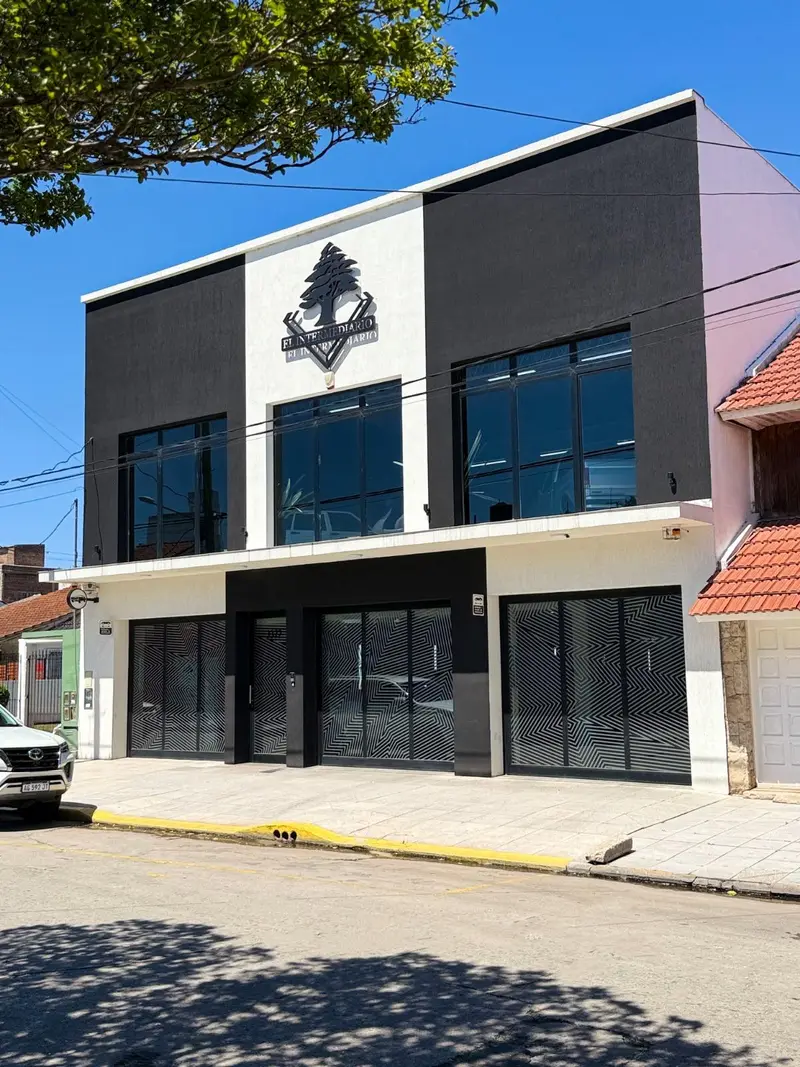 Local en Roca al 3300