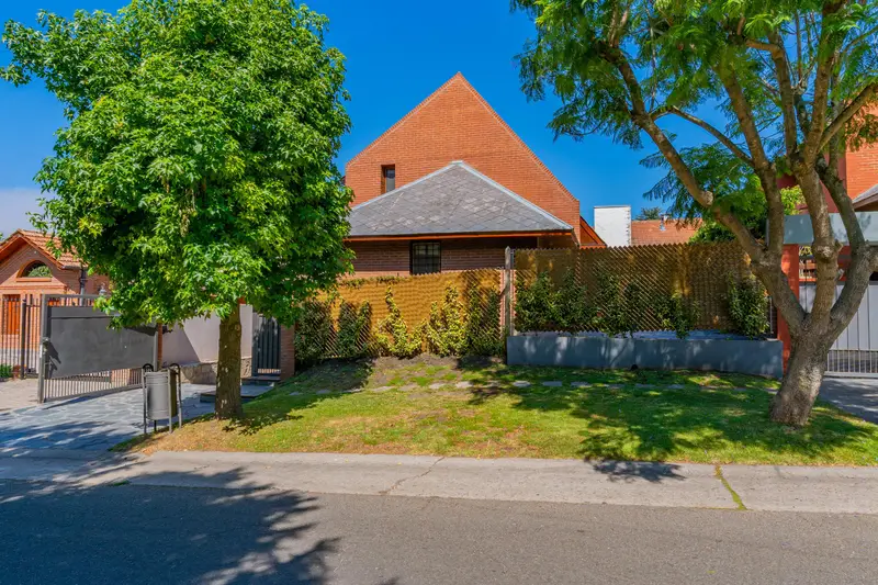 Casa en venta - Los Troncos