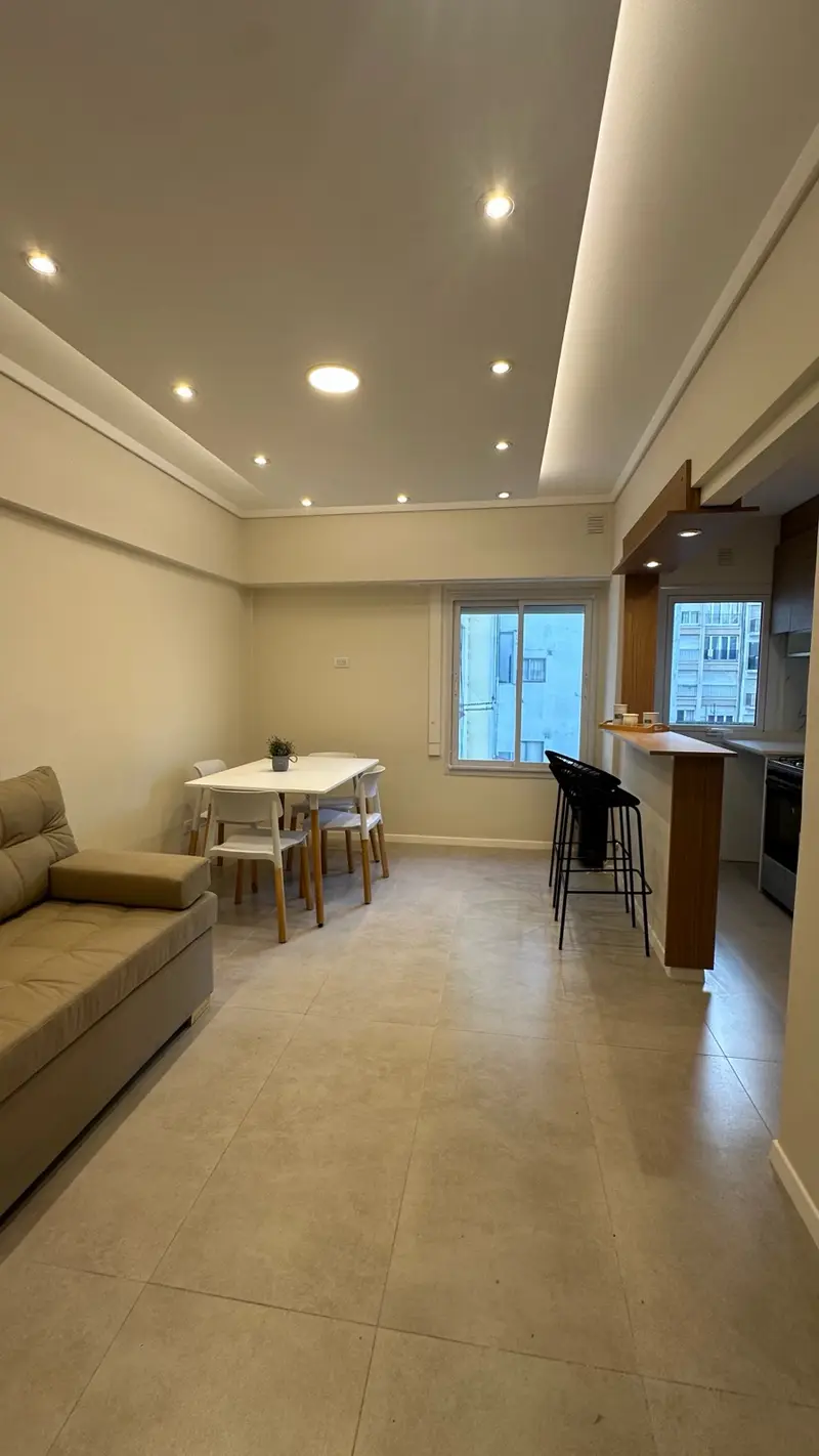 Departamento 2 ambientes en Arenales al 2400