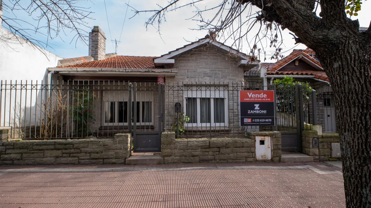 Casa en venta de 3 ambientes Barrio Chauvin